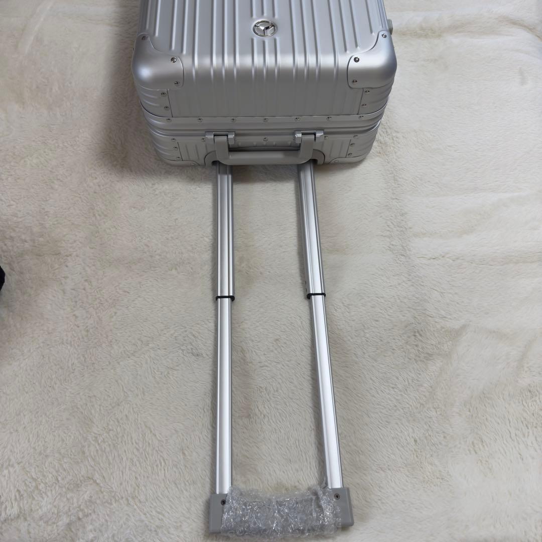 新品未使用メルセデスベンツ　アルミボディーキャリーケース4輪TASロック保存袋