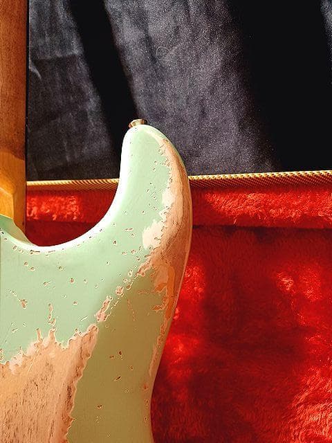 ギター SurfGreen Relic LaquerFinishStratocaster