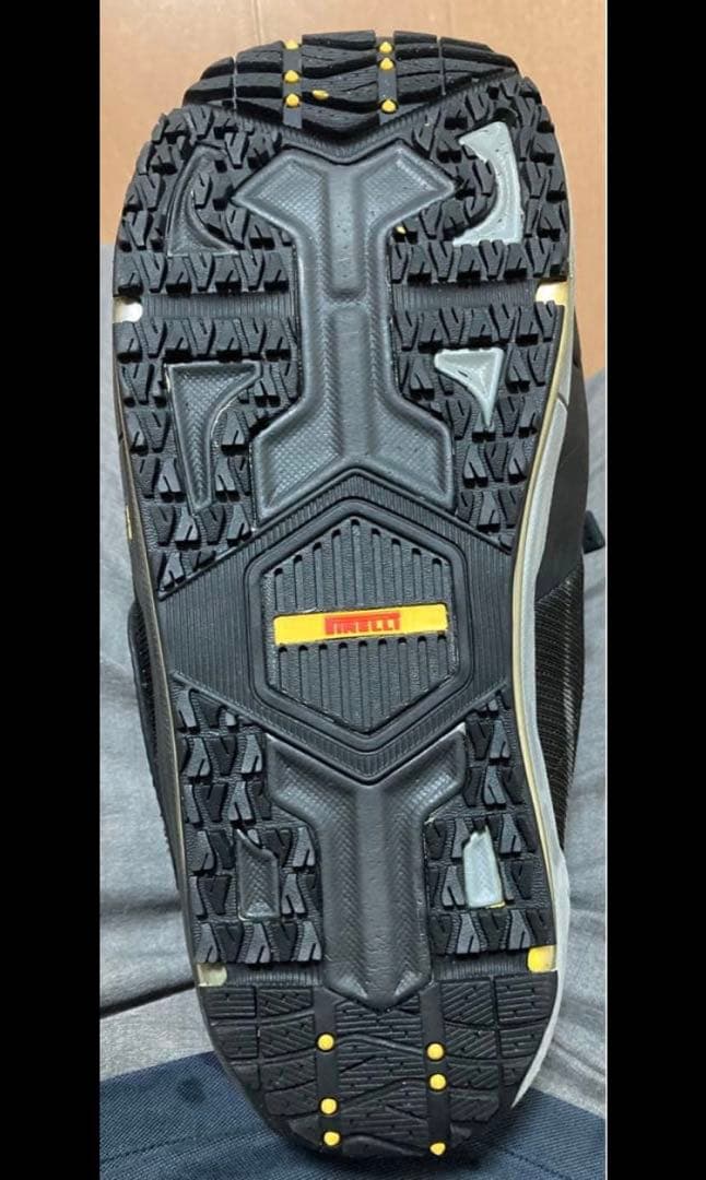 Pirelli x Burton スノボブーツ ION Japan-fit