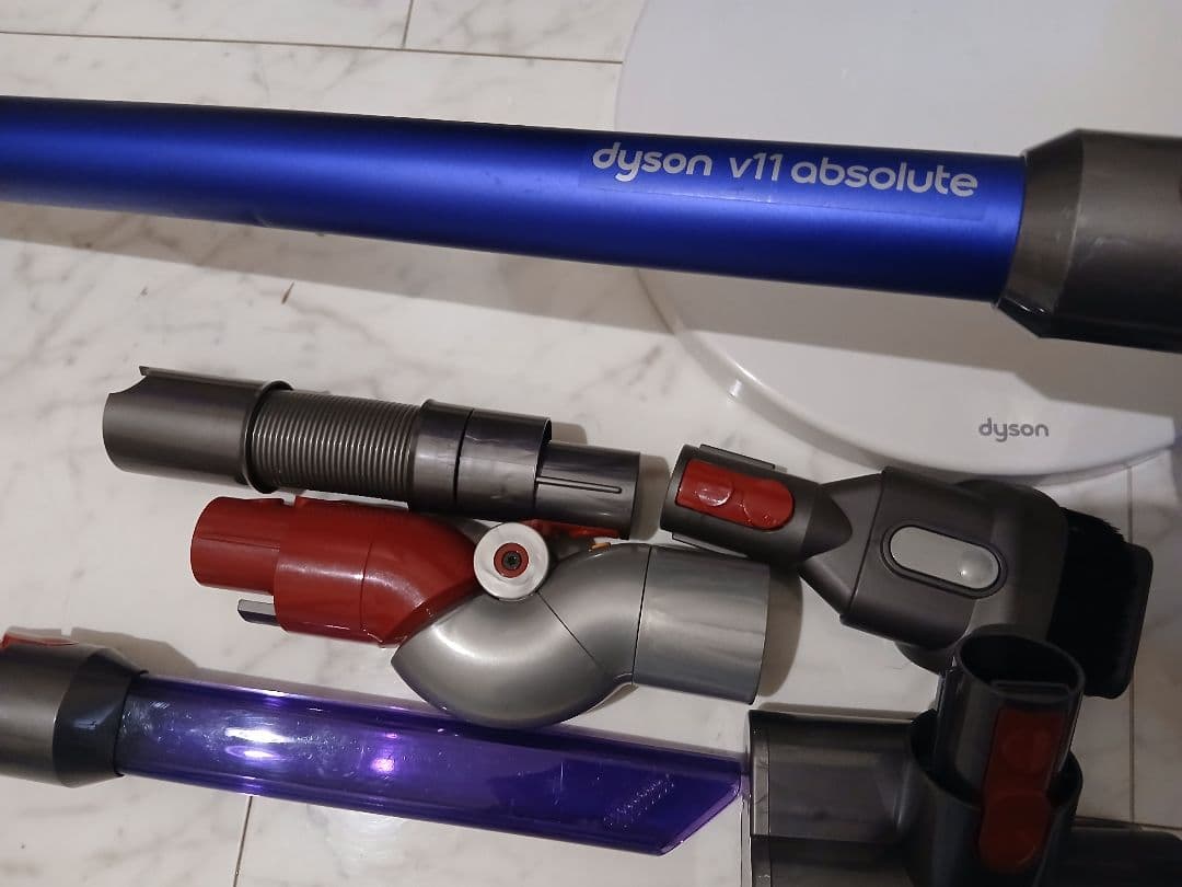 y*u様 Dyson V11 スティッククリーナー 本体