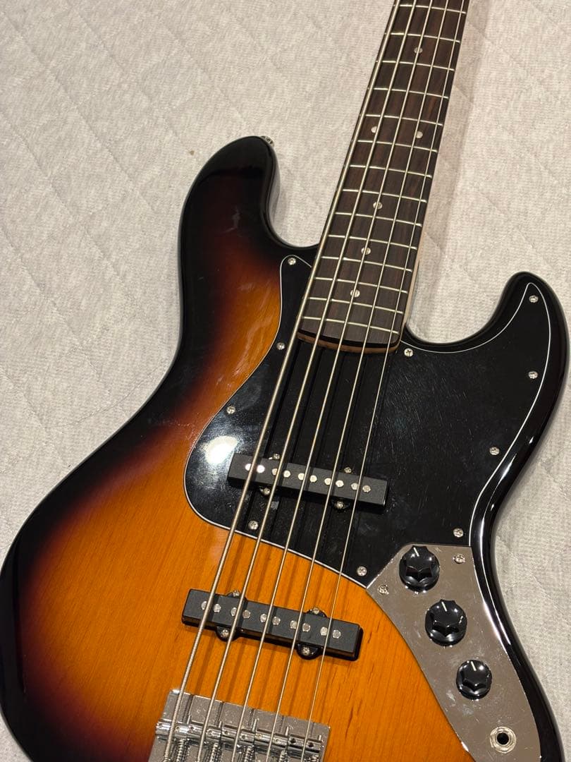 Squier Jazz Bass サンバースト 5弦