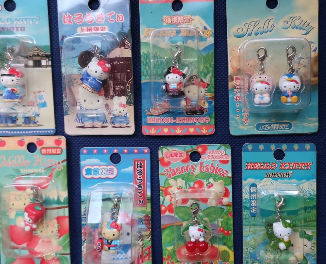 ２５点まとめ売り ご当地キティ ストラップ キーホルダー 未開封２４ 開封１