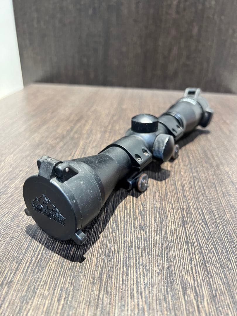 FRONTIER フロンティア　4×32 スコープ　ライフルスコープ