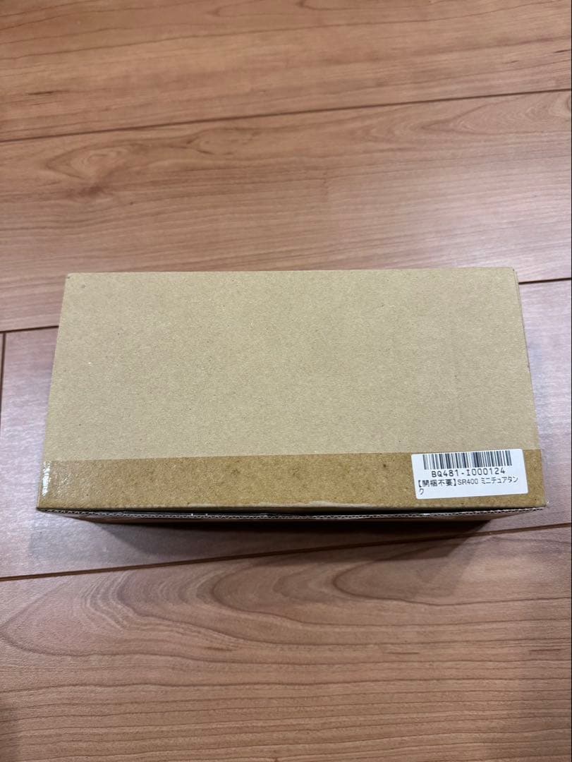 SR400 1/6スケールミニチュアタンク