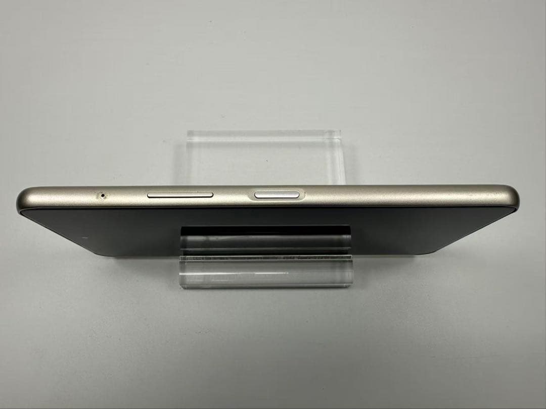 美品 Arrows We2 Plus F-51E 256GB シャンパンシルバー