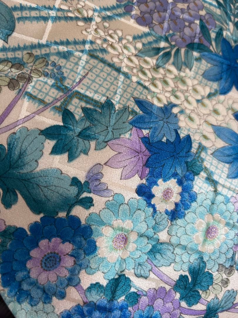 青花総柄 振袖 装い金彩 身丈157.5 裄66 袖丈111