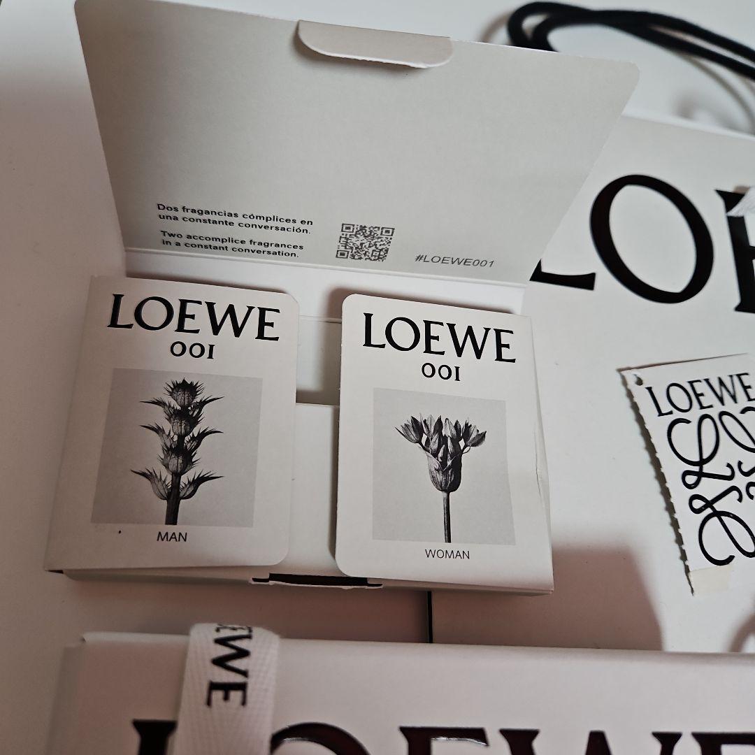 LOEWE グリーン レザー 三つ折り財布