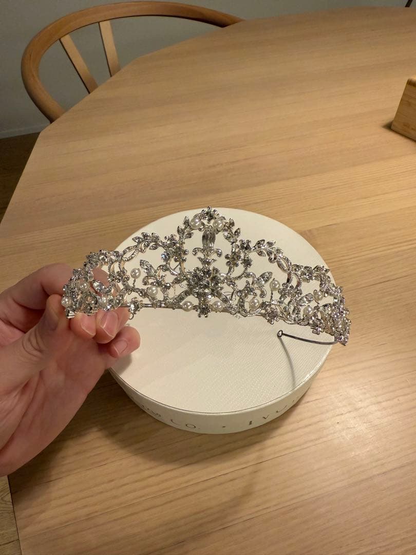 Ivory & Co. Charlotte ティアラ　結婚式　新婦