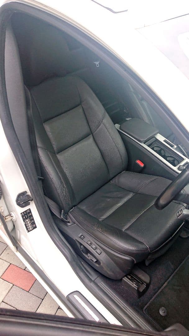 ボルボ V50 クラシック HDDナビ 革シート サンルーフ 予備検対応