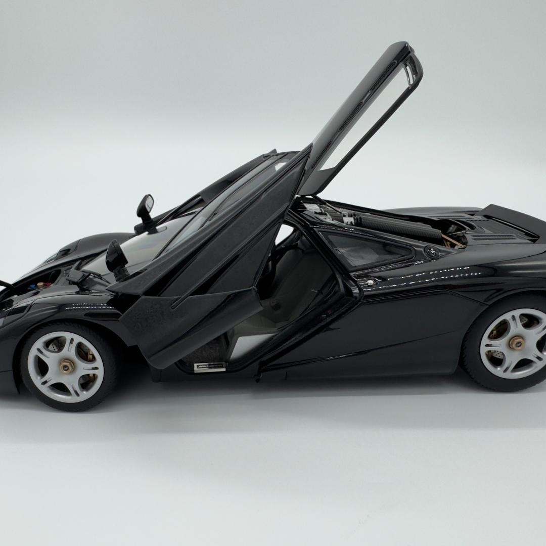 マクラーレン F1 1/18 ブラック　希少　レア　AUTO art