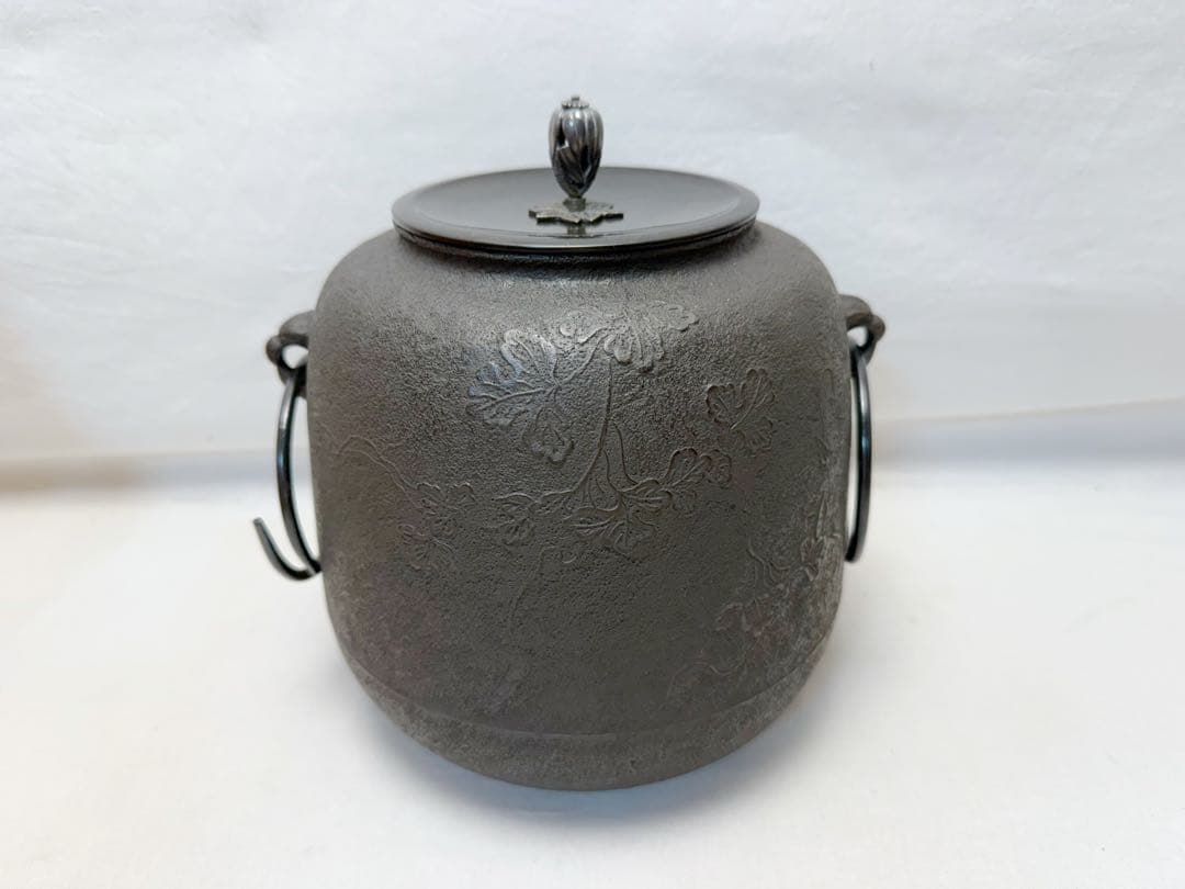 未使用 茶道具 釜師 大國藤兵衛造 銀摘み 蔦地紋 棗釜 鉄釜 共箱