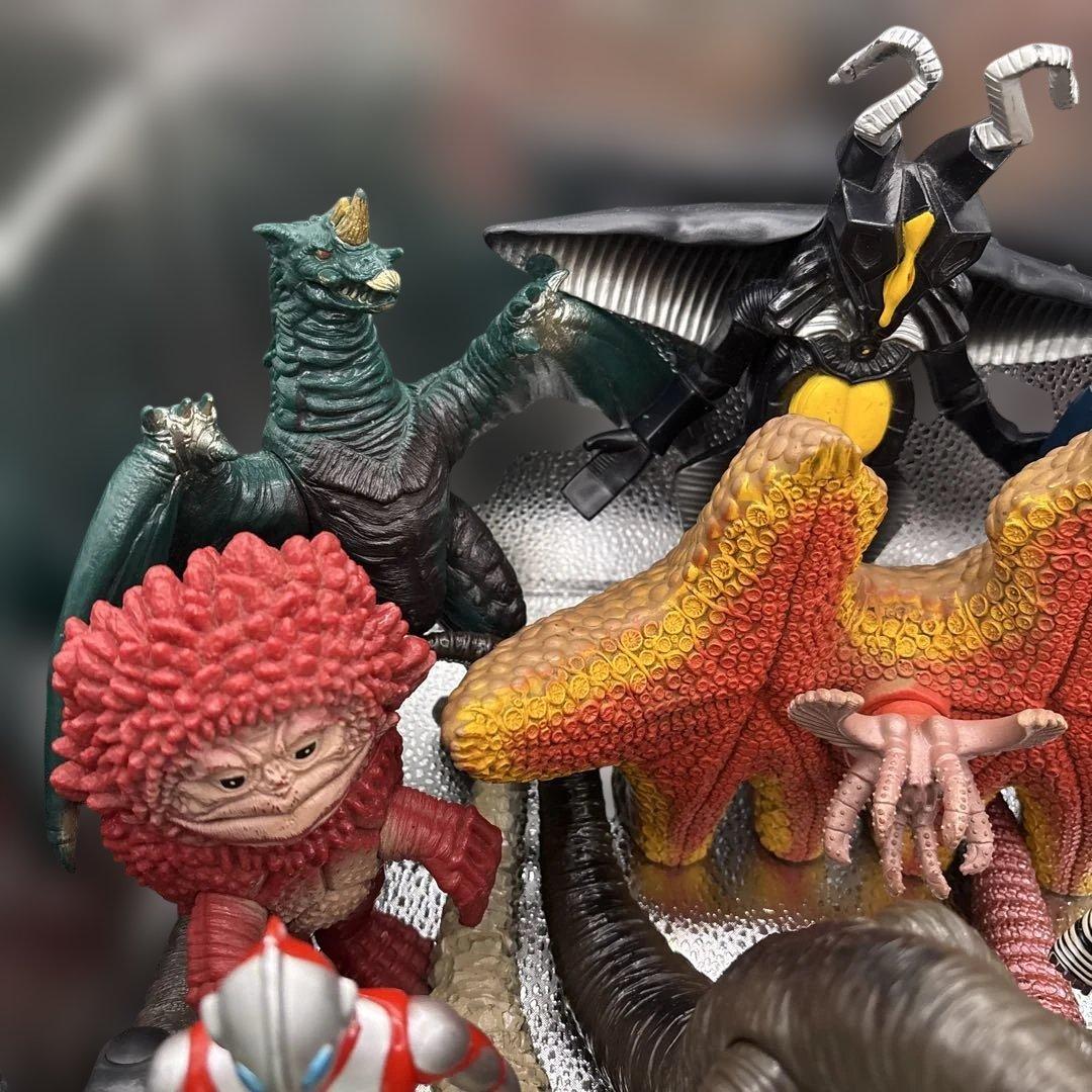 ウルトラマンパワード・シリーズ 怪獣・宇宙人フィギュア 14体セット