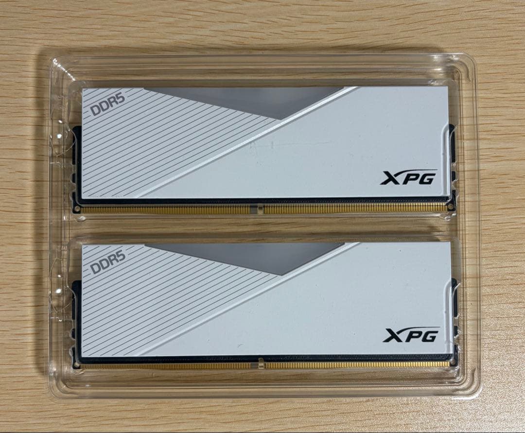 RGB DDR5 6400 CL32 32GB (16GBx2枚) White
