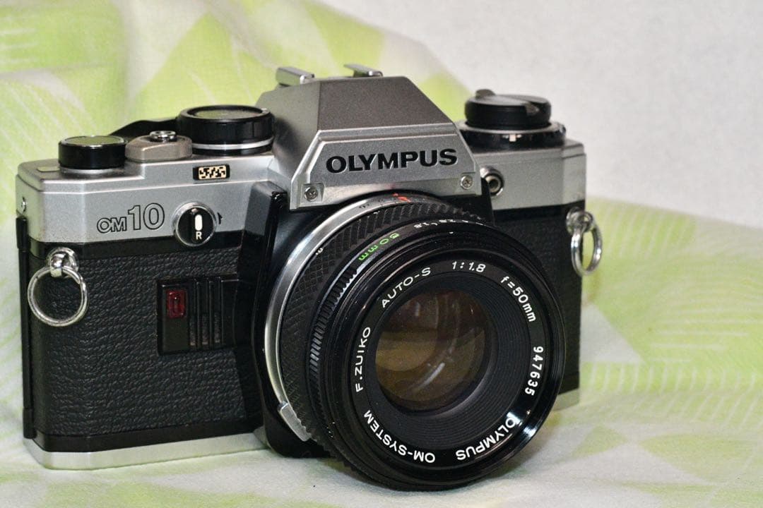《動作品》OLYMPUS OM-10 + 50/1.8付き 　a323-2