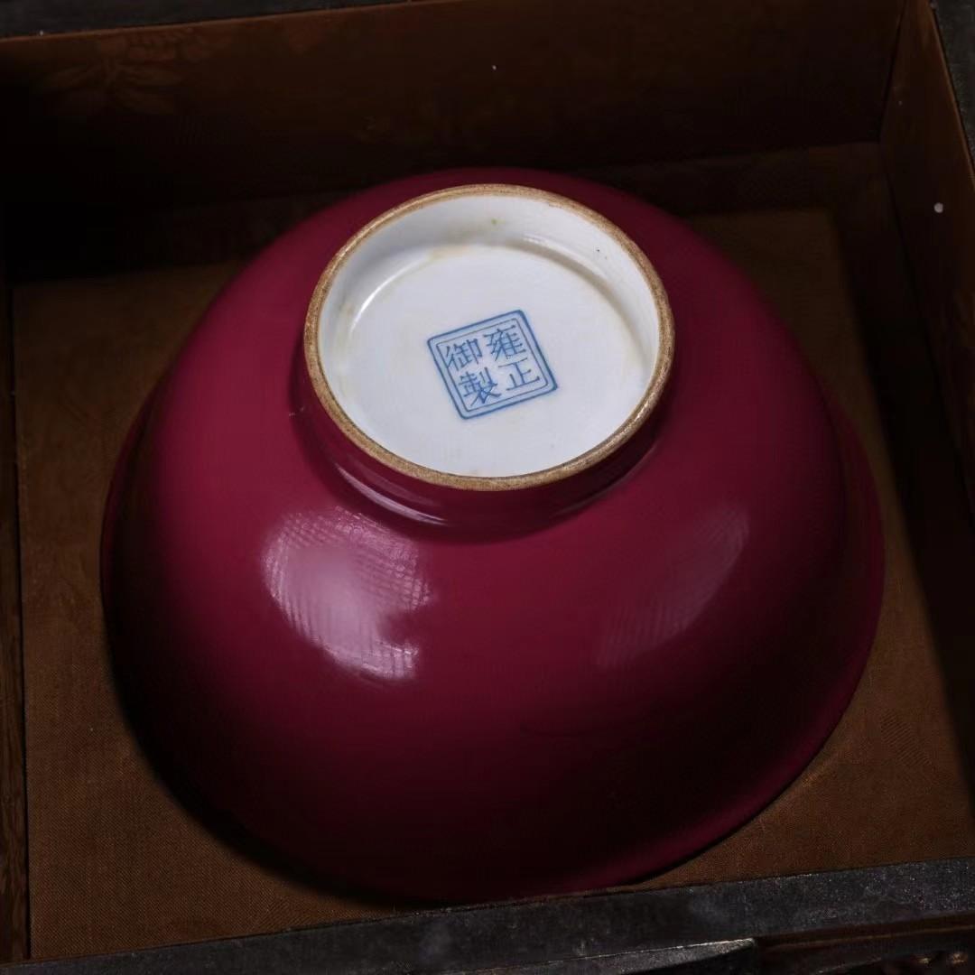 中国古美術・珍蔵粉彩・胭脂紅釉の碗・陶磁器・置物・純手描き・彩絵箱付き・茶道具