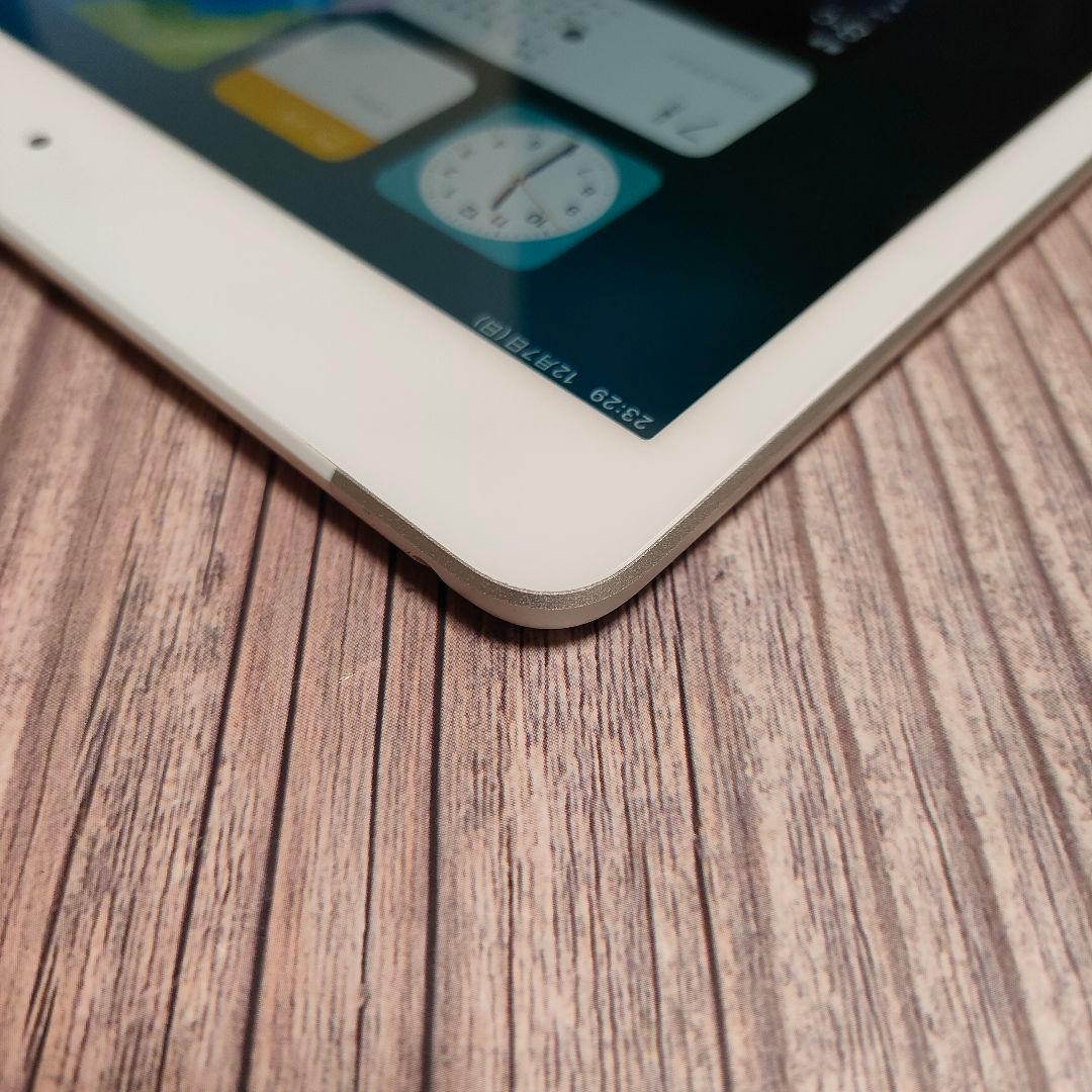 iPad 第8世代 32GB SIMフリー 美品