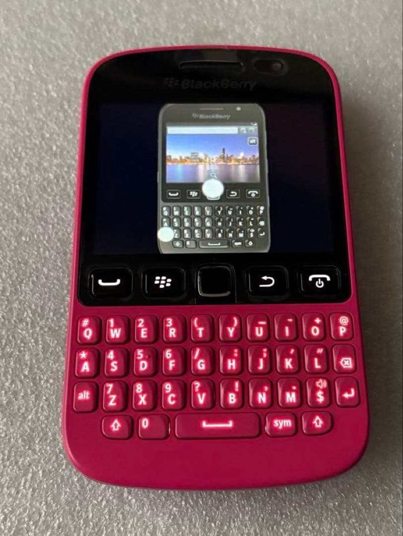 新品 ピンク SIMフリー BlackBerry 9720 ブラックベリー 本体