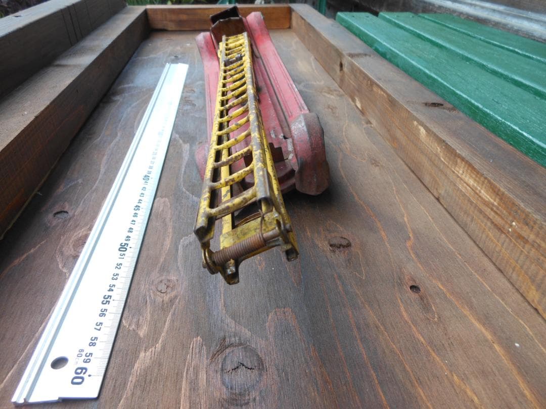 Kingsbury トイカー 赤 消防車 はしご車　ブリキ　おもちゃ