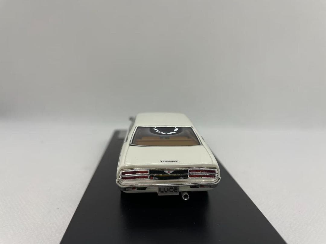 402-617 Hi-Story 1/43 マツダ LUCE CUSTOM GR