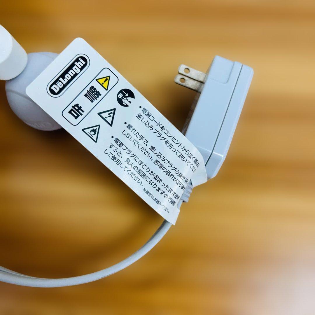 【美品】デロンギ アミカルド オイルヒーター ライトグレー RHJ45M1115