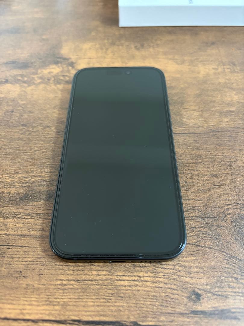 美品　Apple iPhone 15 ブラック 本体　92%