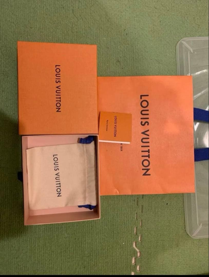 LOUIS VUITTON ドラゴンバングル