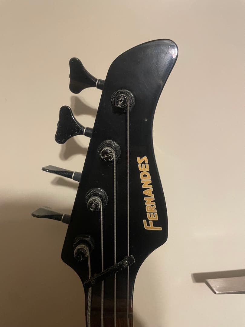 Fernandes ベース