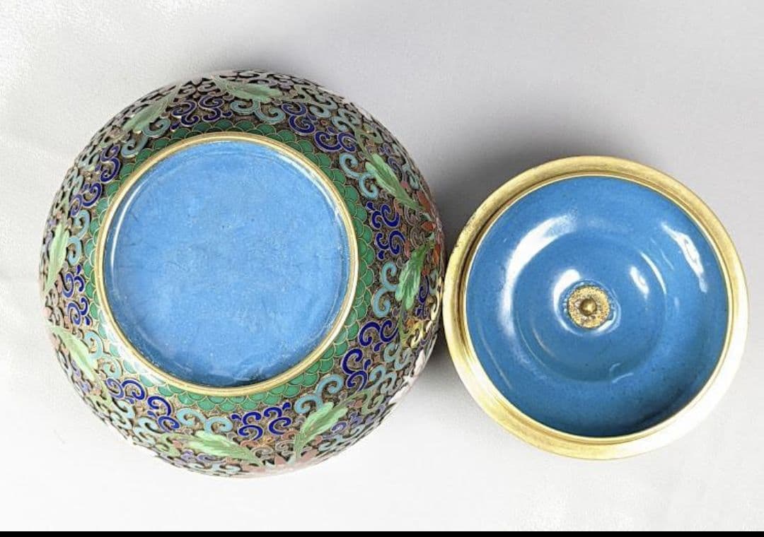 【未使用】七宝焼　景泰藍　柘榴（ざくろ）唐草紋様 蓋付き壺　金彩 蓋物 茶道具