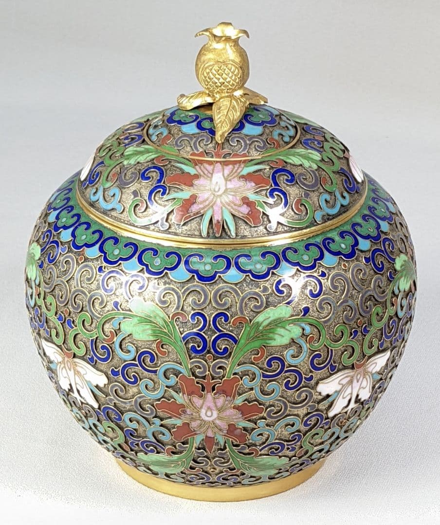 【未使用】七宝焼　景泰藍　柘榴（ざくろ）唐草紋様 蓋付き壺　金彩 蓋物 茶道具