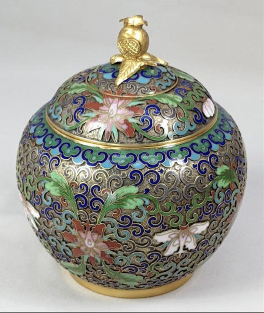 【未使用】七宝焼　景泰藍　柘榴（ざくろ）唐草紋様 蓋付き壺　金彩 蓋物 茶道具