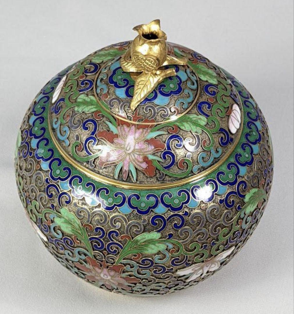 【未使用】七宝焼　景泰藍　柘榴（ざくろ）唐草紋様 蓋付き壺　金彩 蓋物 茶道具