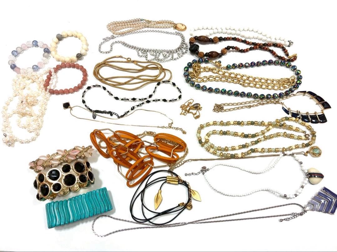 ▽アクセサリー100点以上　ネックレス　リング　メッキ　ブローチ　SILVER