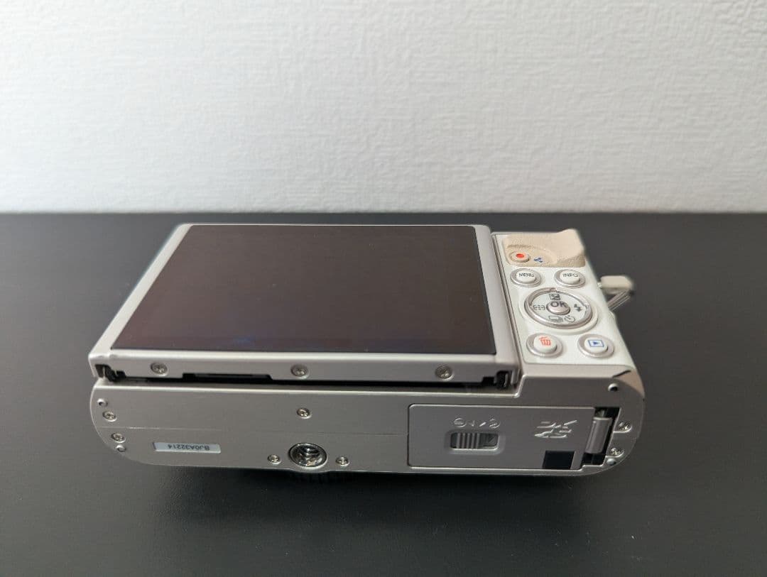 OLYMPUS PEN E-PL9 ホワイト ダブルズームキット