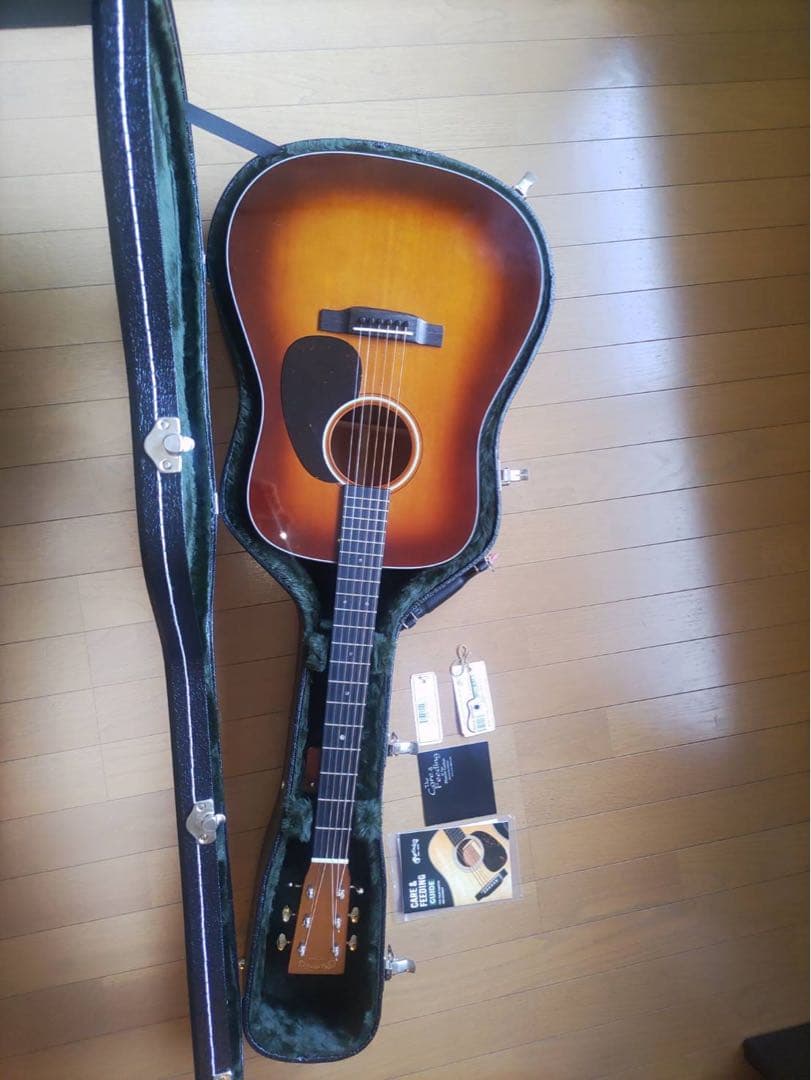 Martin D-18 Ambertone 2022年製