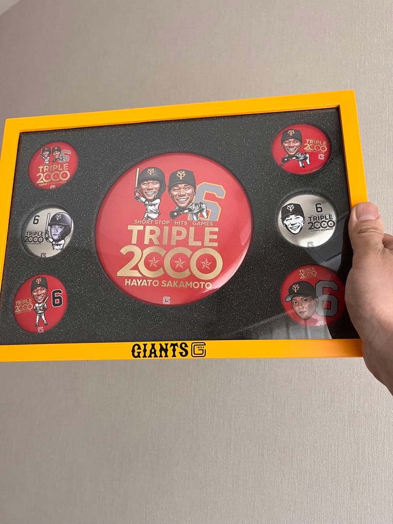 坂本勇人　トリプル2000記念缶バッヂ　ジャイアンツ　巨人