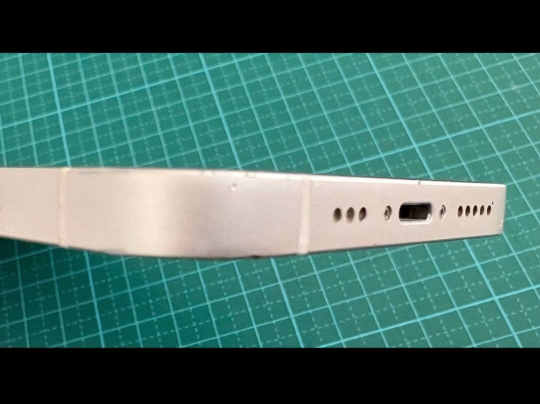 Apple iPhone 12本体 ホワイト 64GB【訳あり】