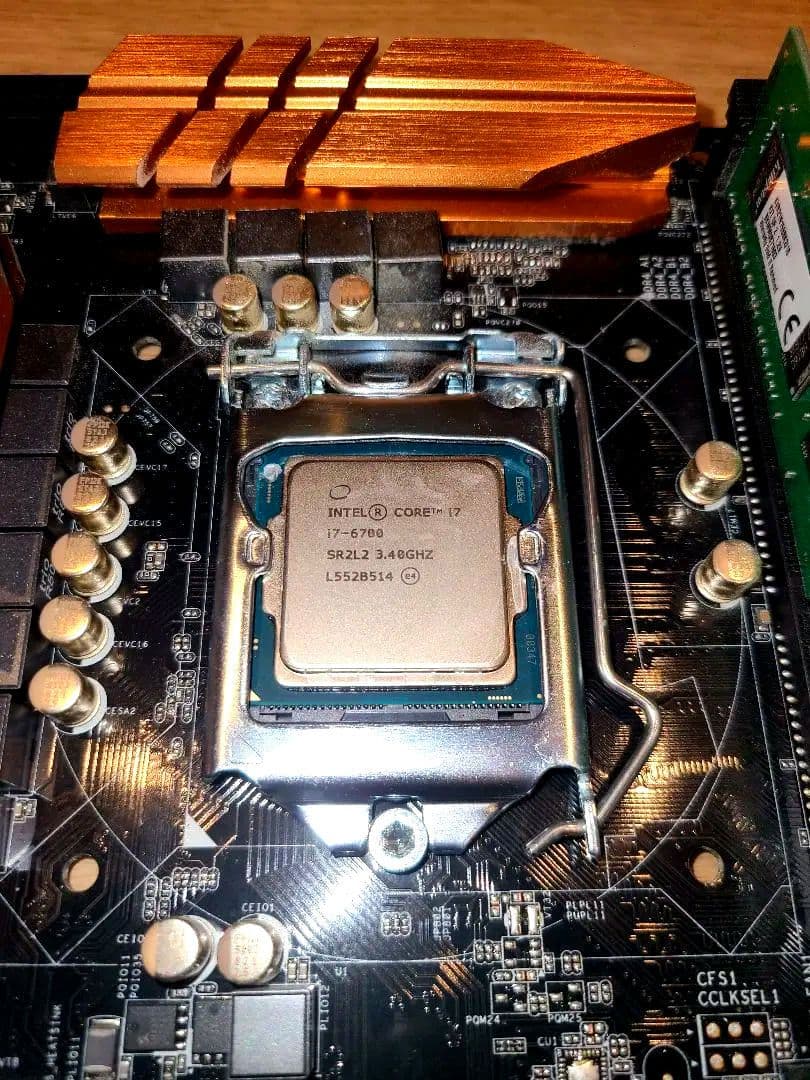 H170 Pro4 ＋ Corei7 6700 + DDR4 8x2 + α