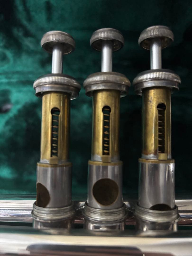 Bach 180ML37SP Stradivarius バック　トランペット