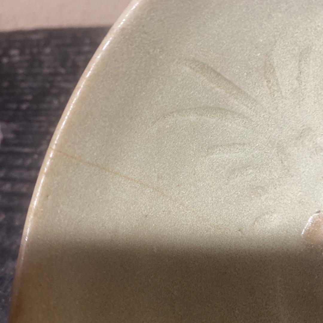 中国古玩　陰刻草花文抹茶茶碗【桐箱付】13.5cm6.5cm