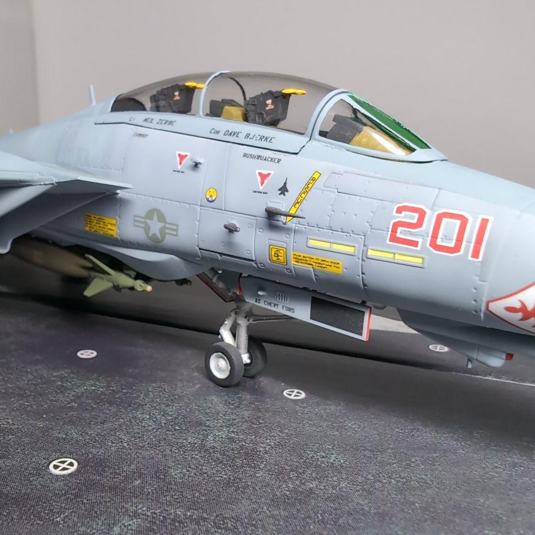 ファインモールド製　F-14Ａ トムキャット VF-111　1/72 完成品