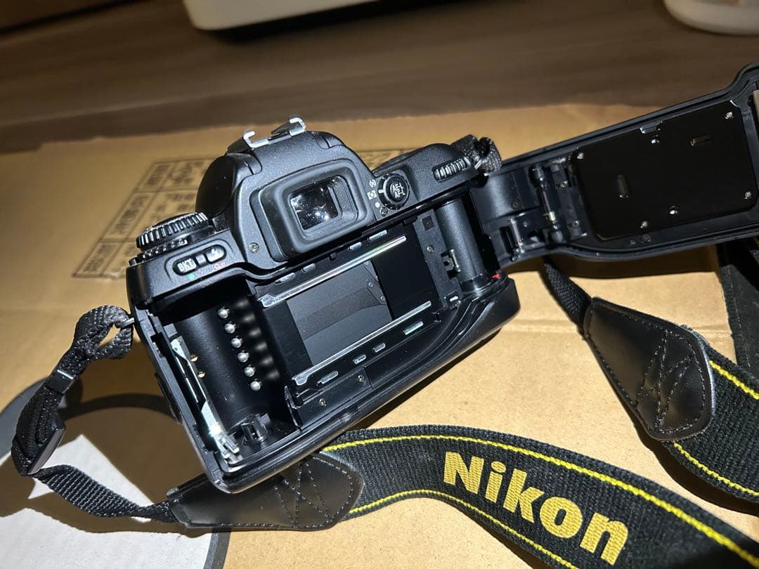 Nikon F80 フィルムカメラ レンズ付き