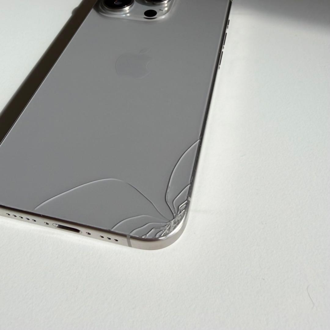 iPhone15 Pro 128GB ナチュラルチタニウム