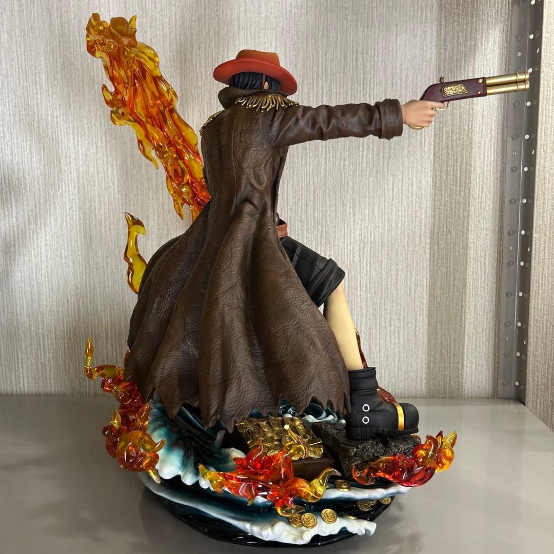 ワンピース　エース　フィギュア