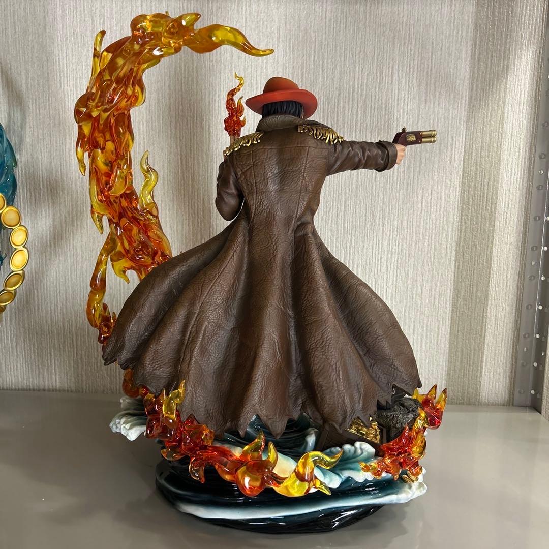 ワンピース　エース　フィギュア