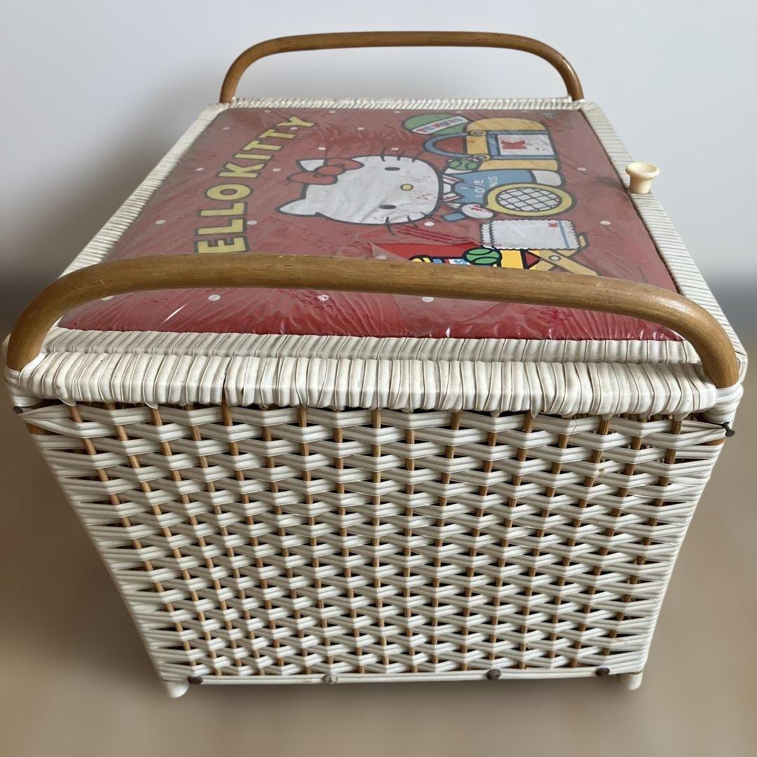 サンリオ　ハローキティ　バスケット　箱　昭和　レトロ　収納　レア