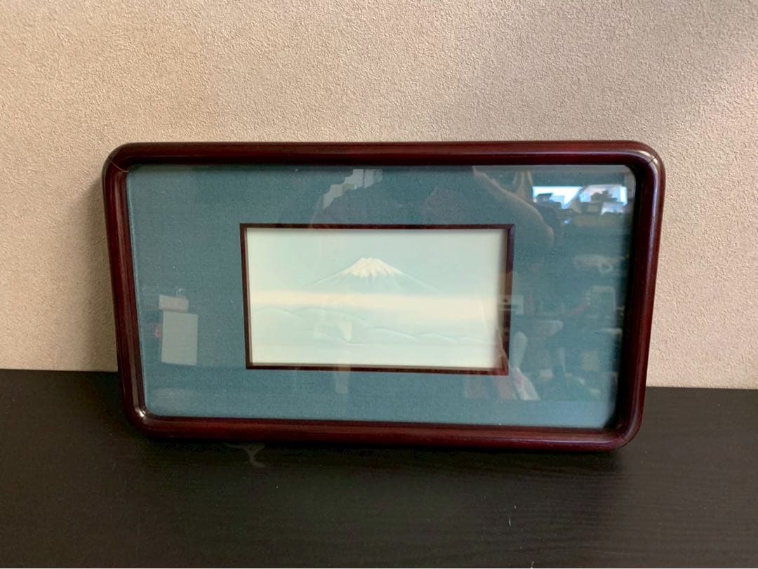 富士山の絵が入った額縁 白磁 陶器