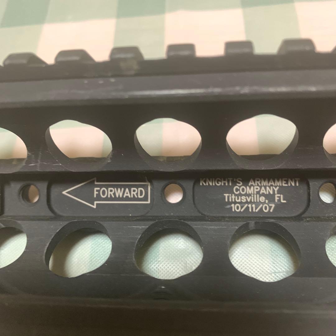 実物　ナイツアーマメント M4A1 RIS ハンドガード