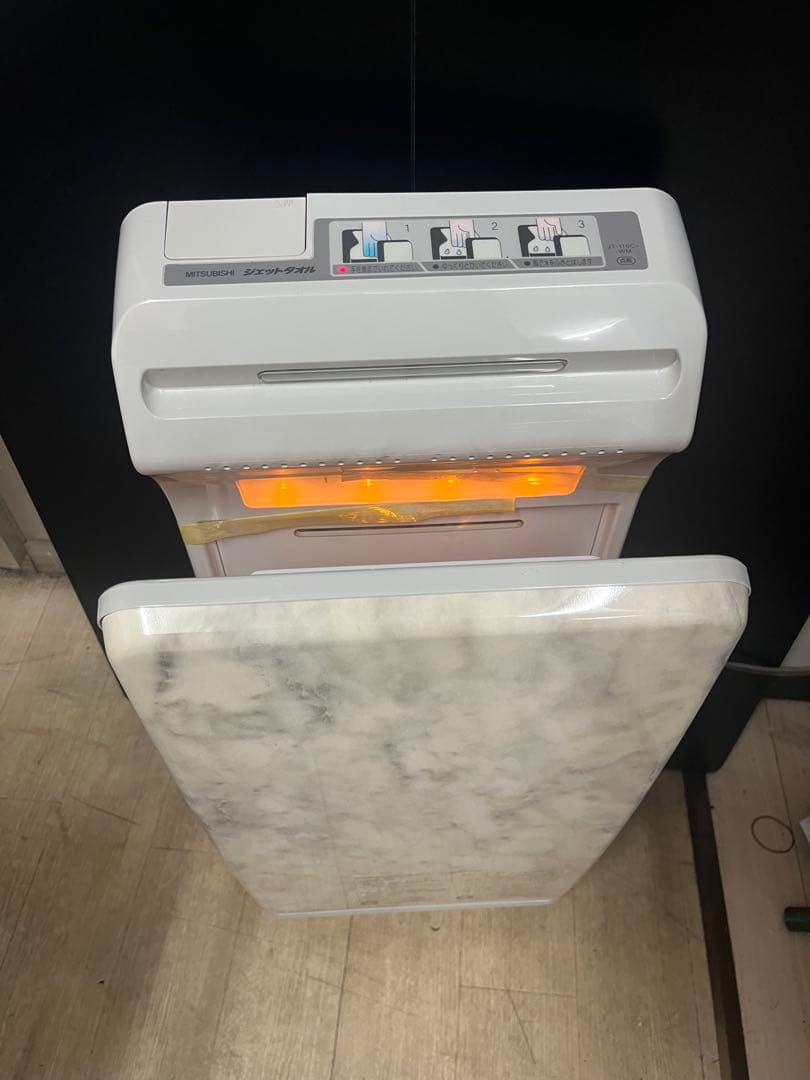 三菱ハンドドライヤーJT-116C4 100v 50\60hz 送料込み