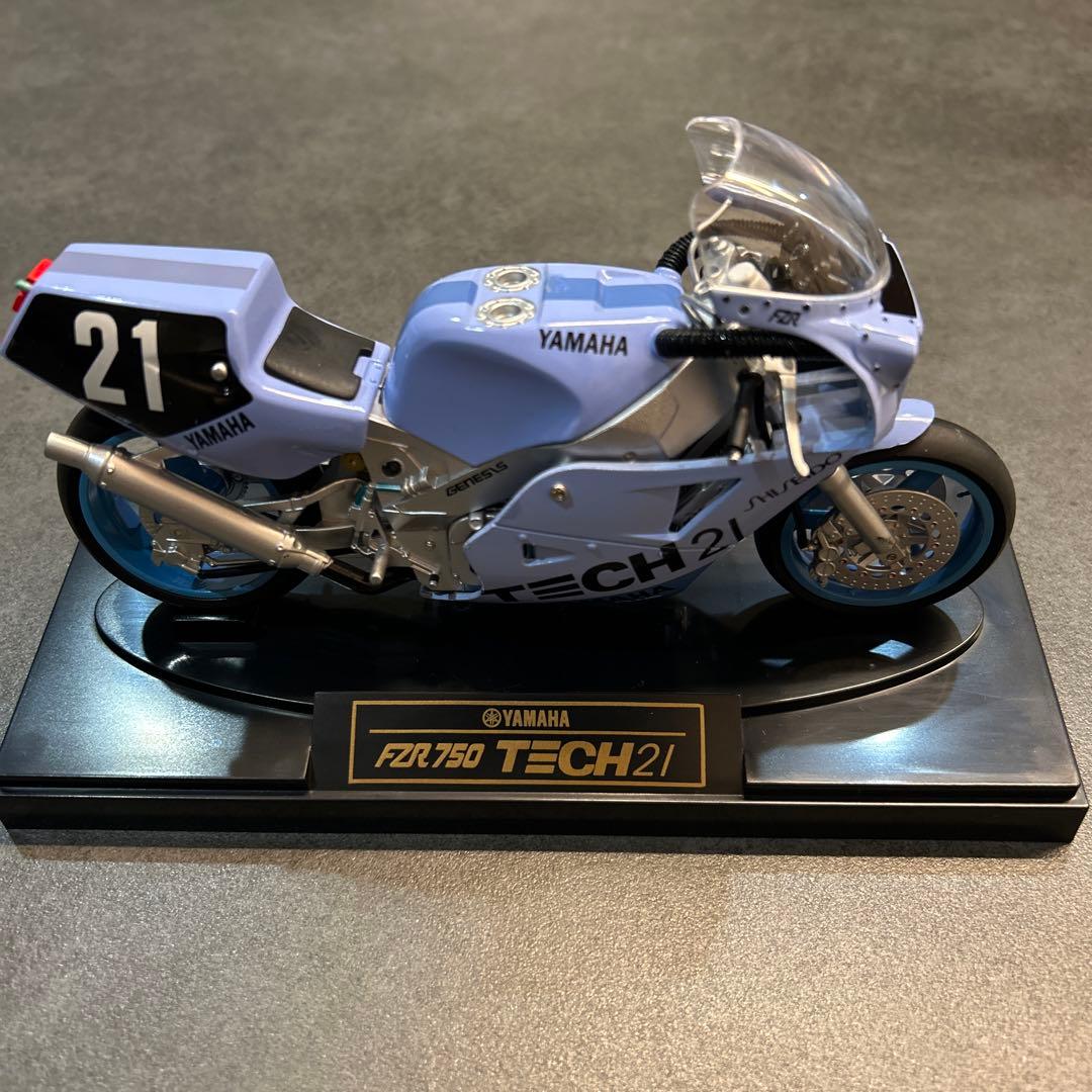 ヤマハ　バイクコレクションFZR750 TECH21（ブルー）