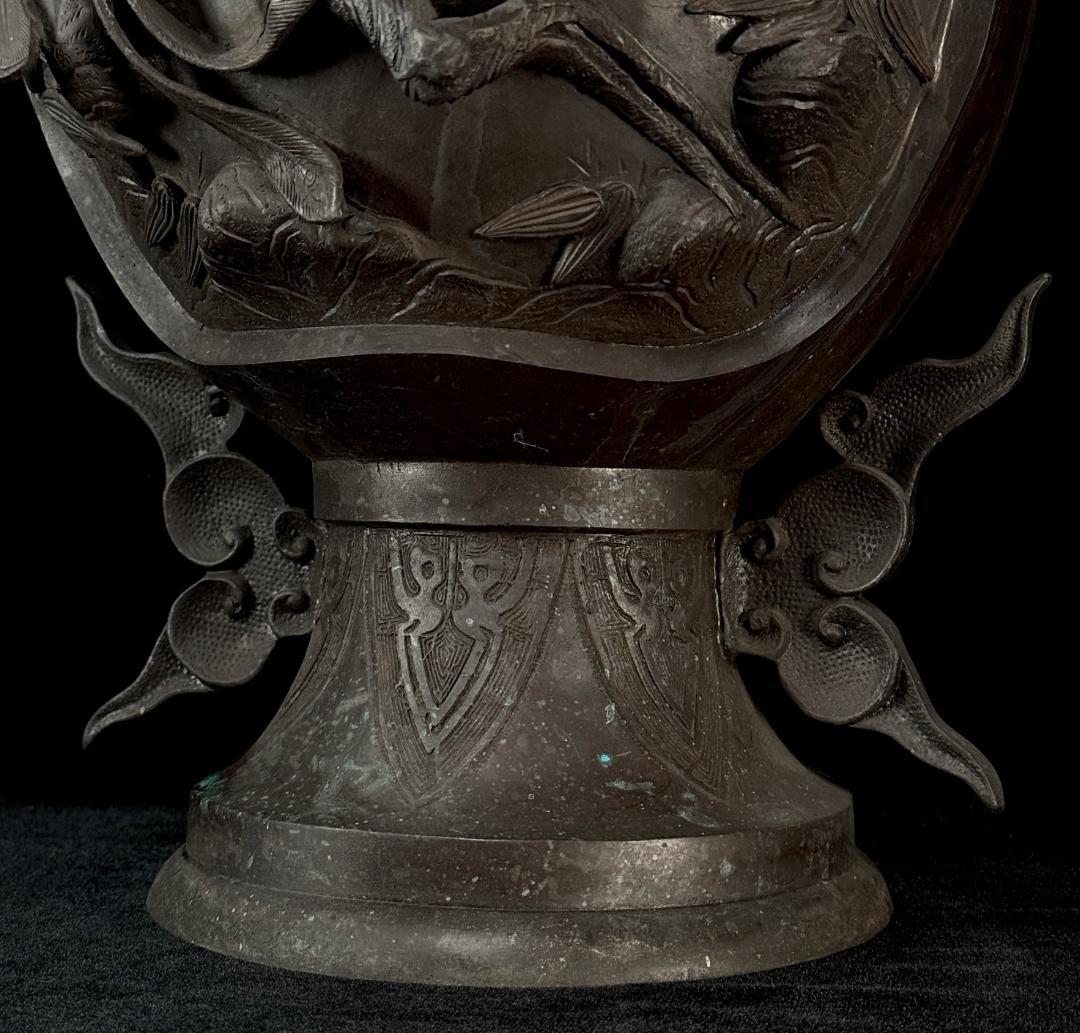 圧巻の名品！ 高岡銅器 古銅象耳花鳥饕餮文特大壺 全高60cm 重量20.6kg